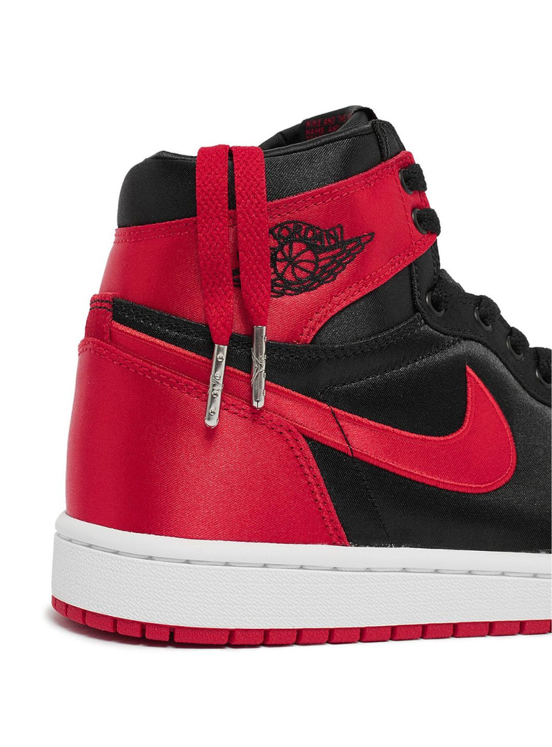 Air Jordan 1 retro high OG "Satin bred"