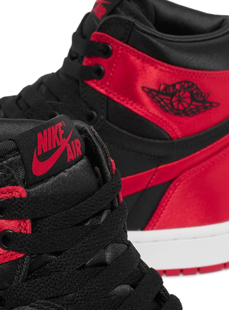 Air Jordan 1 retro high OG "Satin bred"