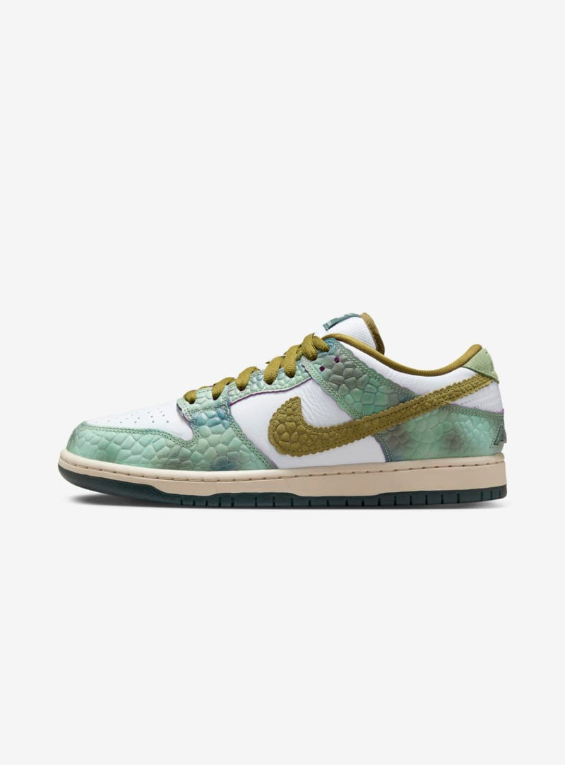 Nike SB Dunk Low Pro X Alexis Sablone (Chameleon)